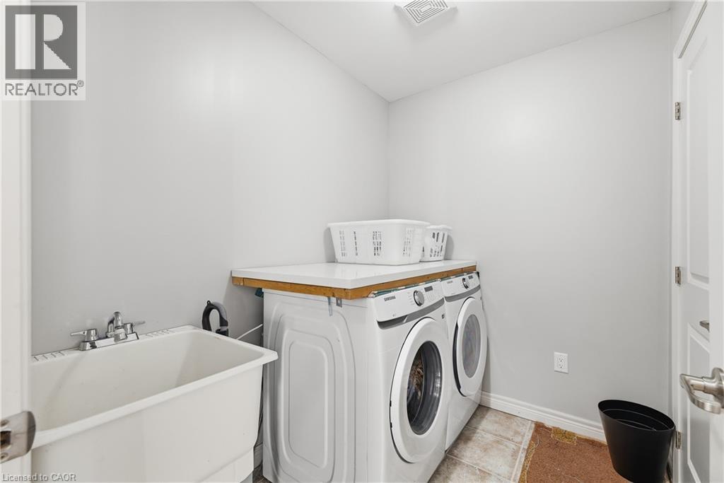 23 Doon Creek Street Property Photo 21