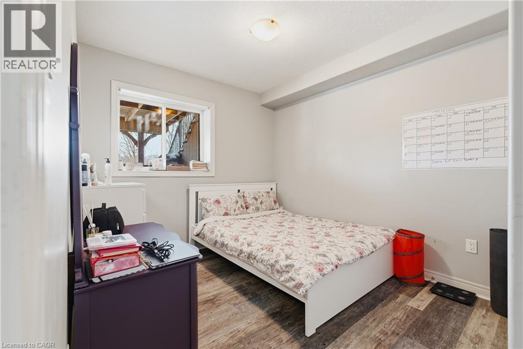 23 Doon Creek Street Property Photo 25