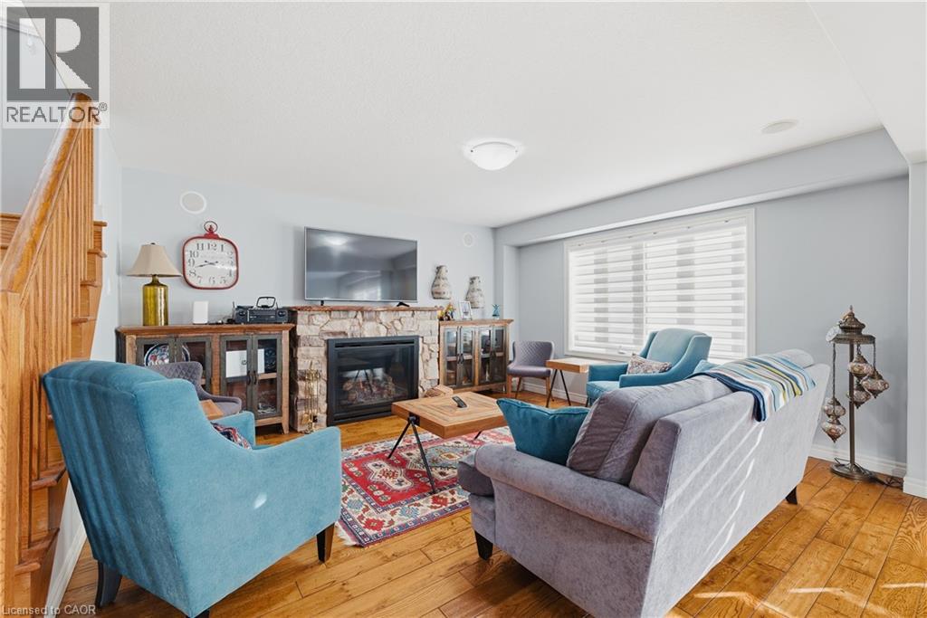 23 Doon Creek Street Property Photo 6