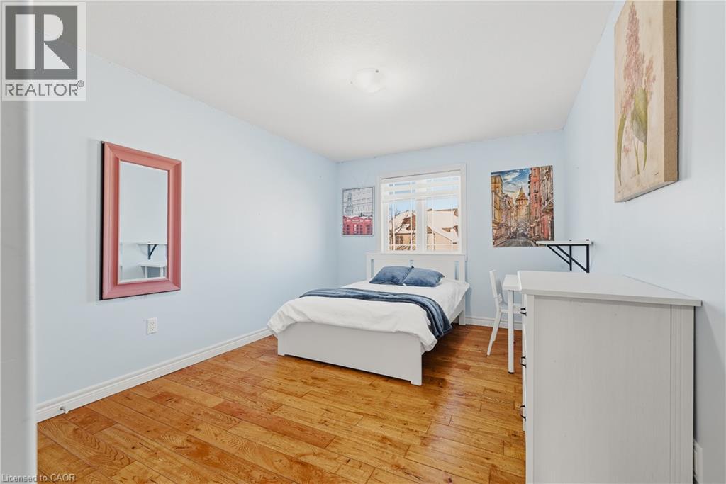 23 Doon Creek Street Property Photo 18