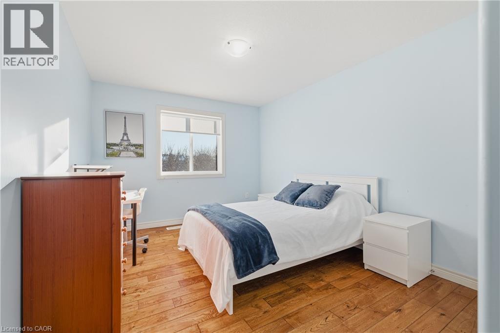 23 Doon Creek Street Property Photo 19