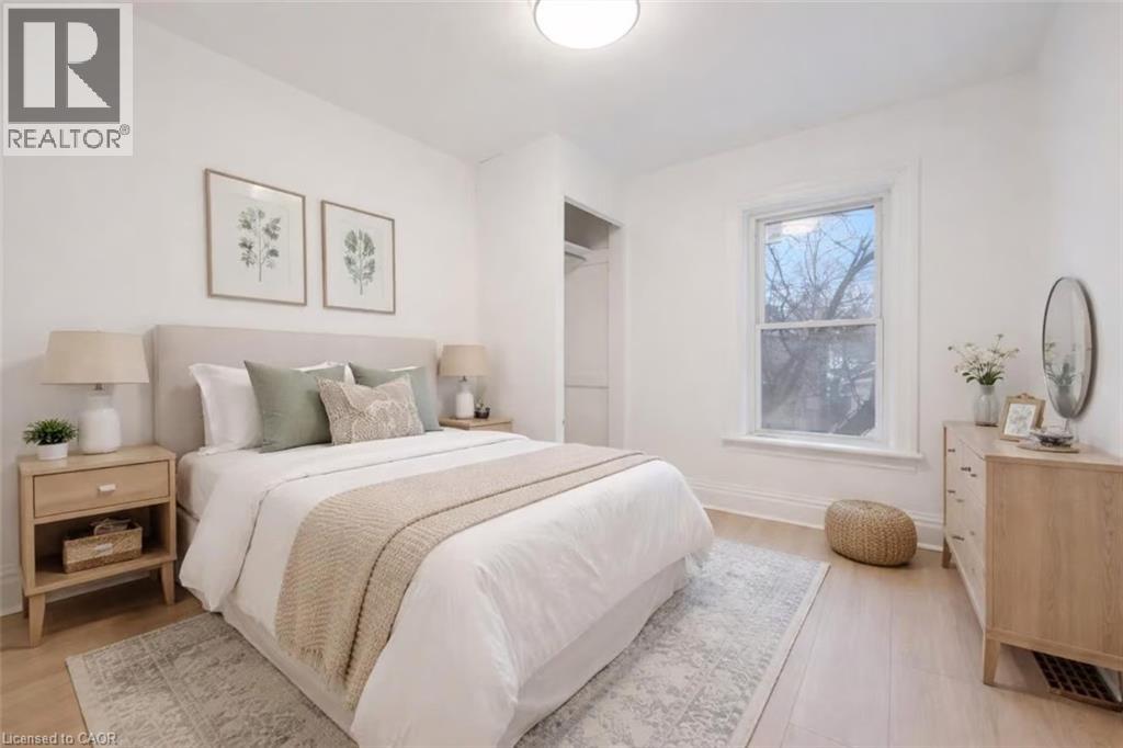 136 Paisley Street Property Photo 6