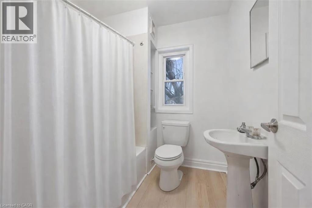 136 Paisley Street Property Photo 10