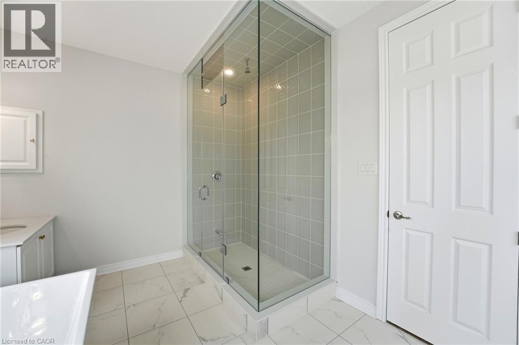 132 Settlers Road E Property Photo 22