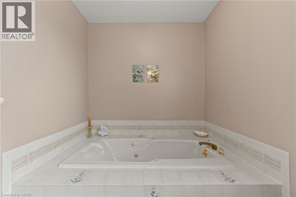 67 The Promenade Property Photo 19