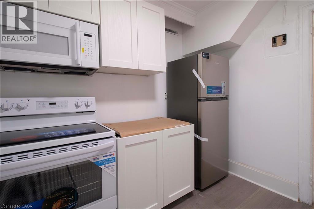 417 King Street W Property Photo 6