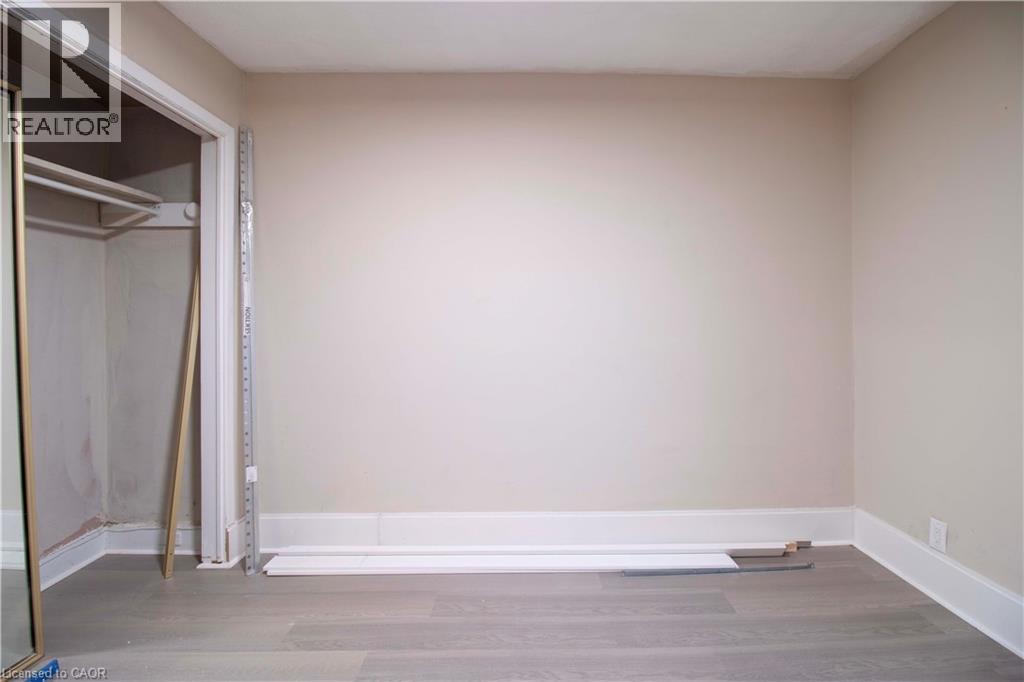 417 King Street W Property Photo 9