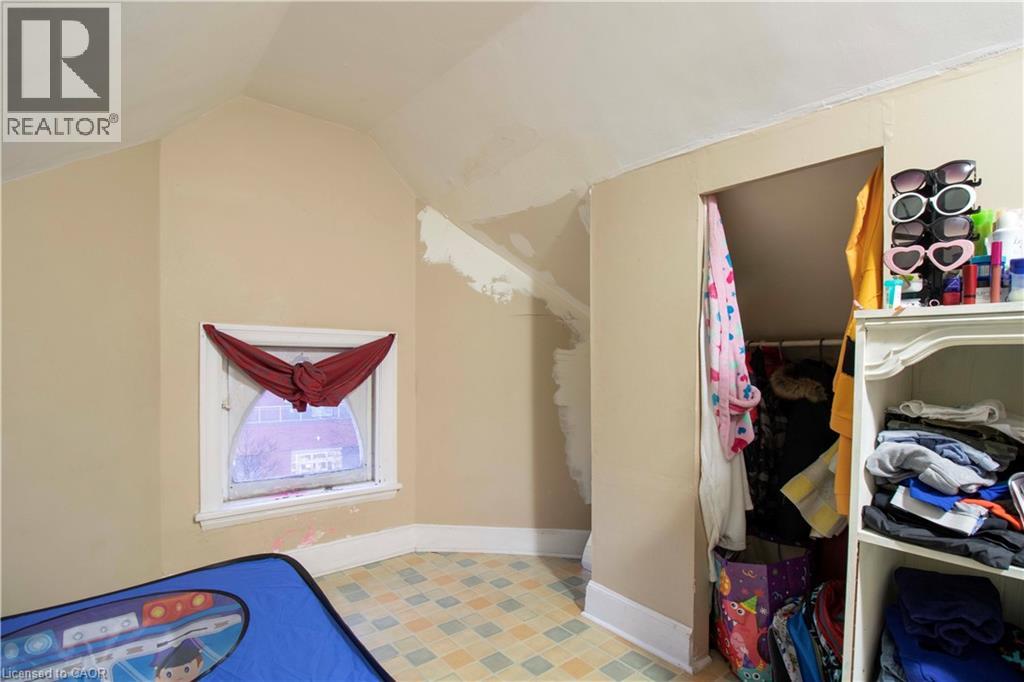417 King Street W Property Photo 35