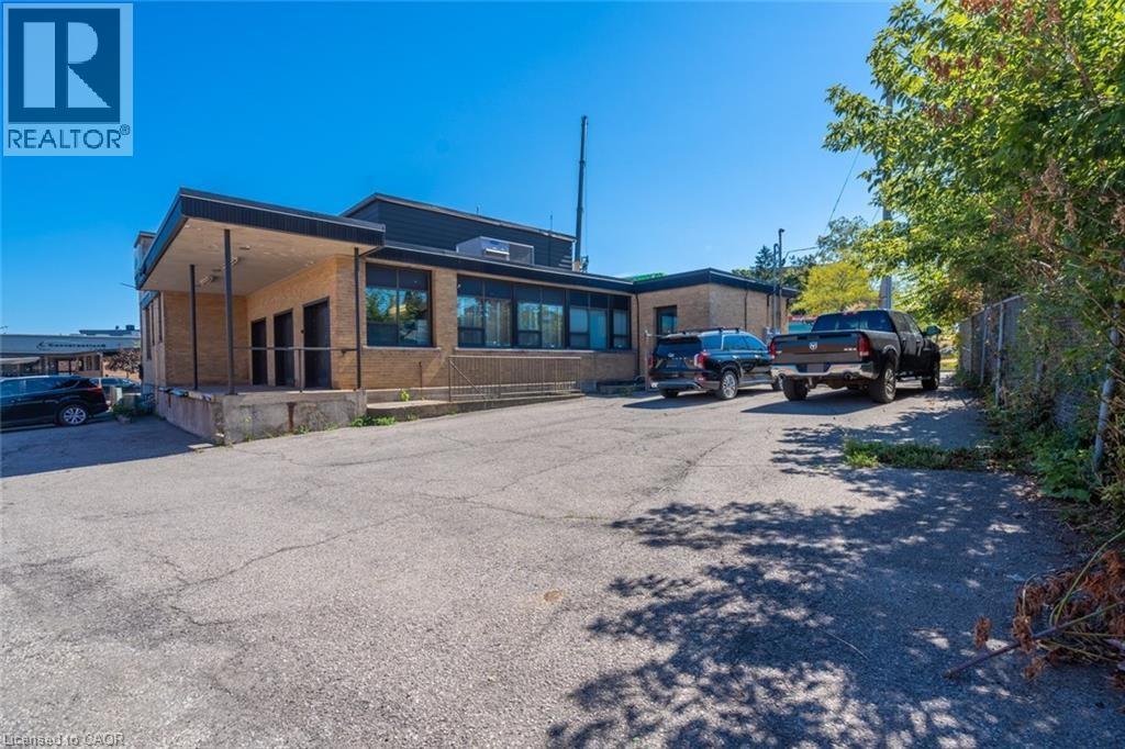 5005 King Street Unit# Upper Property Photo 4