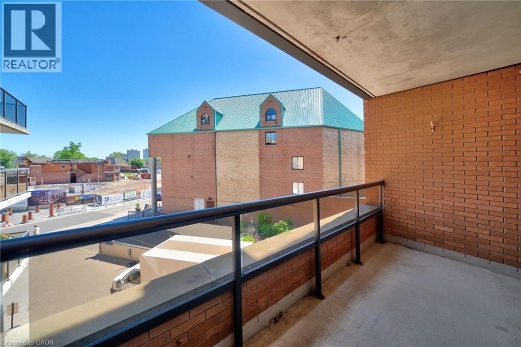 102 Bronte Road Unit# 303 Property Photo 12