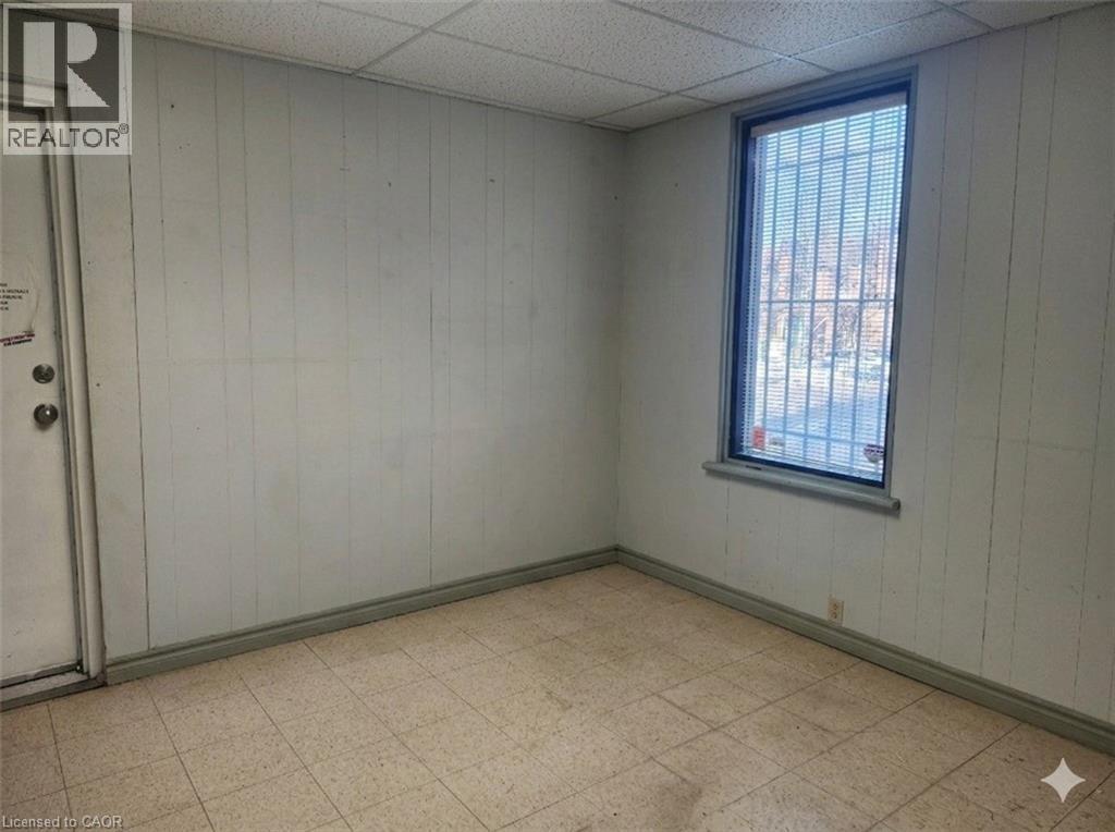 479 Main Street E Property Photo 10