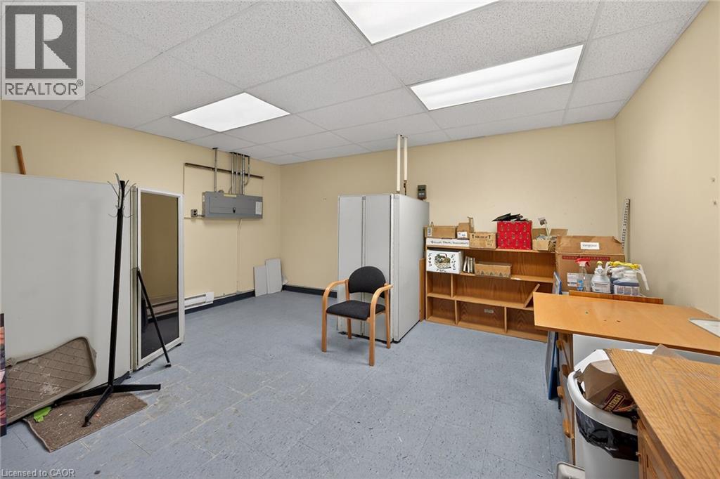 13 Alma Street N Property Photo 26