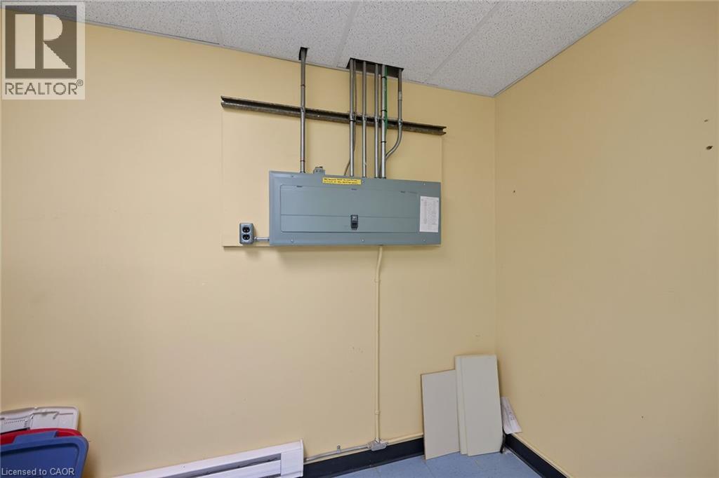 13 Alma Street N Property Photo 27