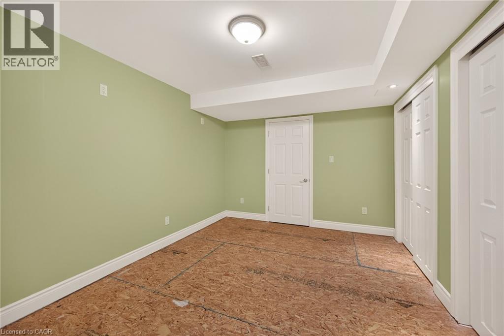 76 Abbotsford Trail Property Photo 34