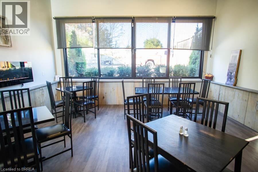 53 Simcoe Street Property Photo 14