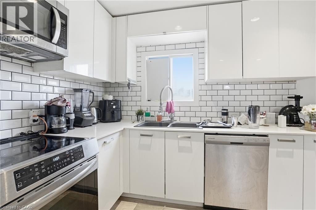 82 Queen Street N Unit# 1 Property Photo 6