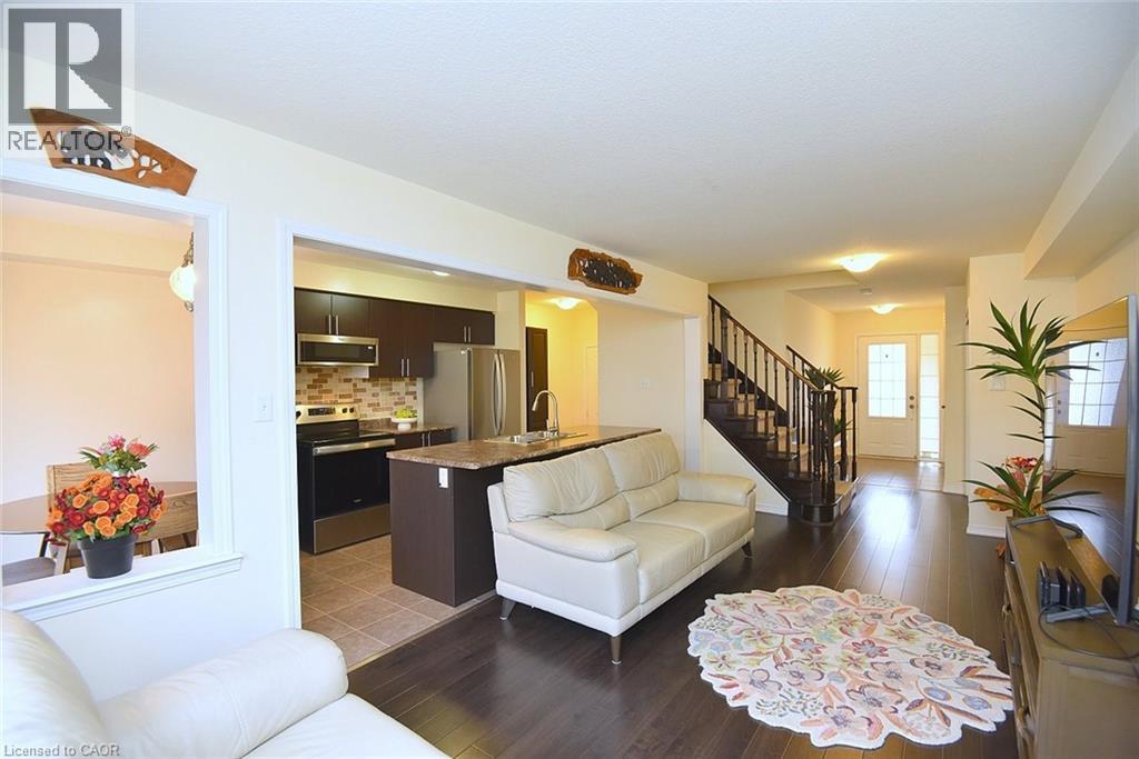 9 Lynch Crescent Property Photo 9