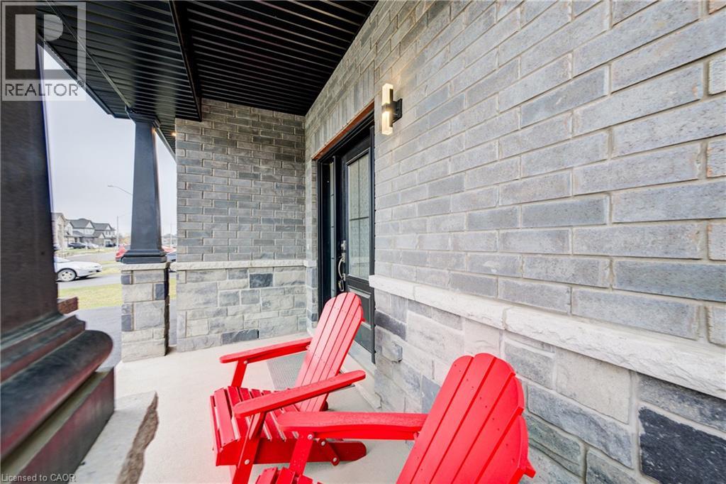36 Alicia Crescent Property Photo 2