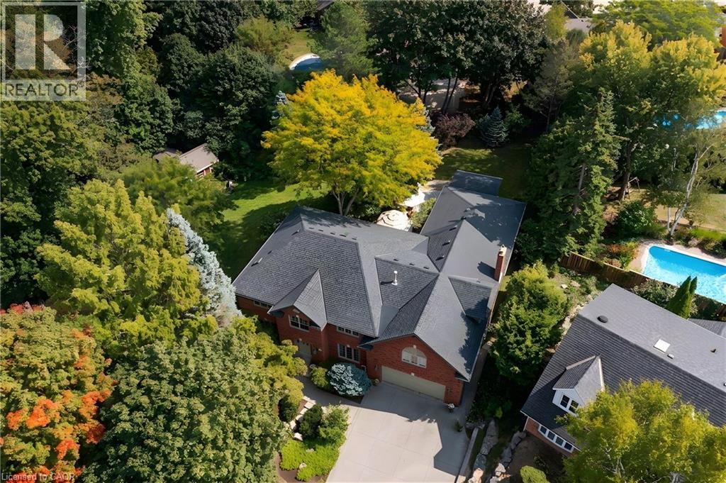 373 BROOKVIEW Court