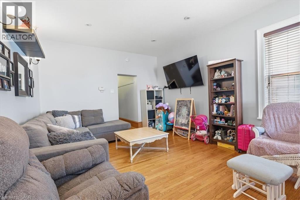 31 Bingeman Street Property Photo 28