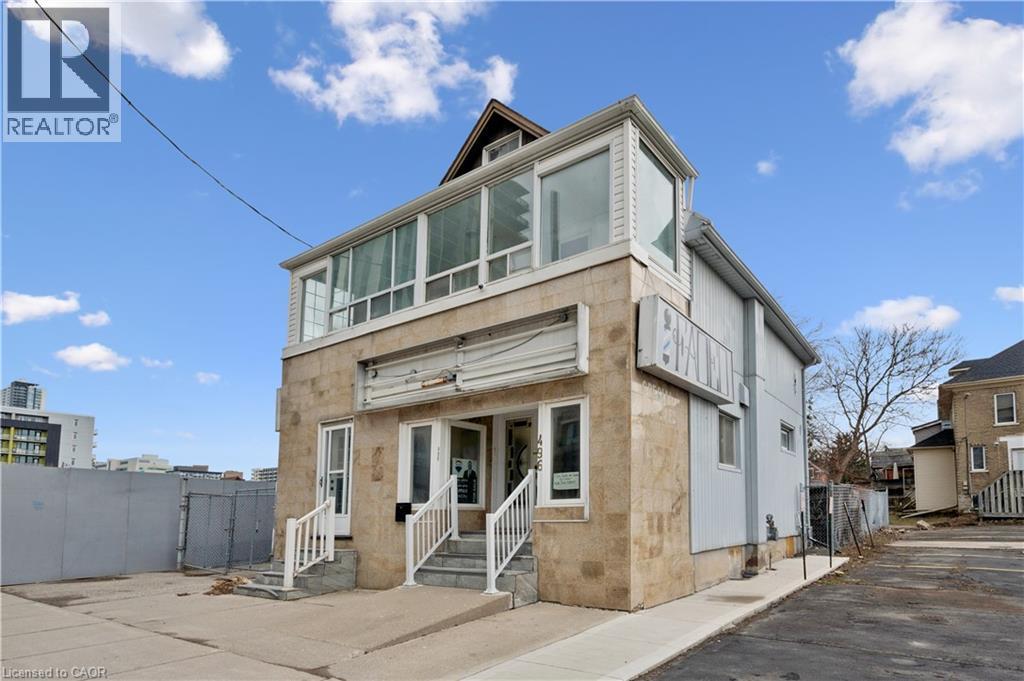 496 E King Street E Property Photo 2