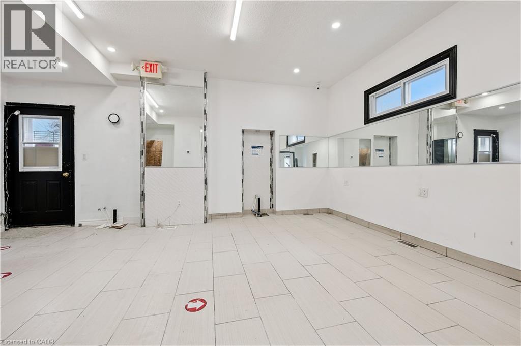 496 E King Street E Property Photo 6