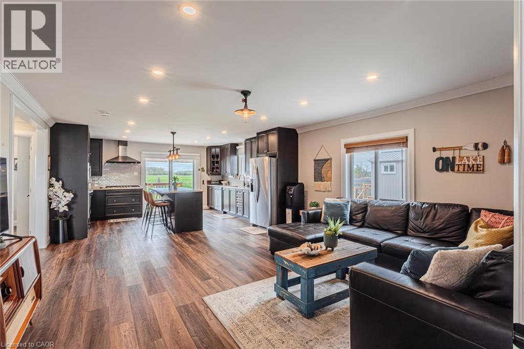 1231 Lakeshore Road Property Photo 15