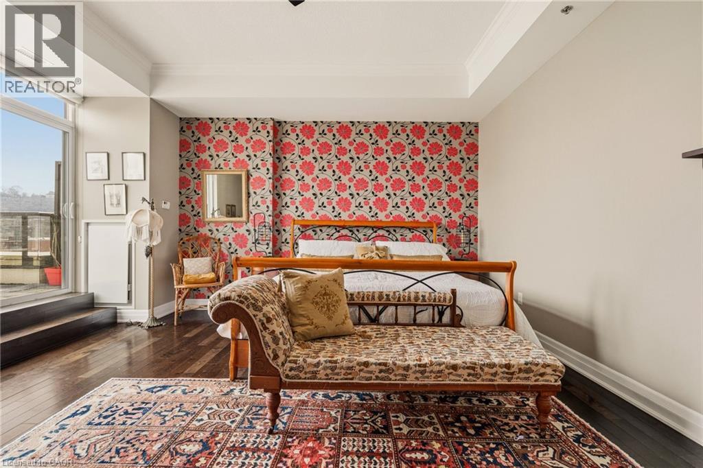 90 Charlton Avenue W Unit# Ph1 Property Photo 20