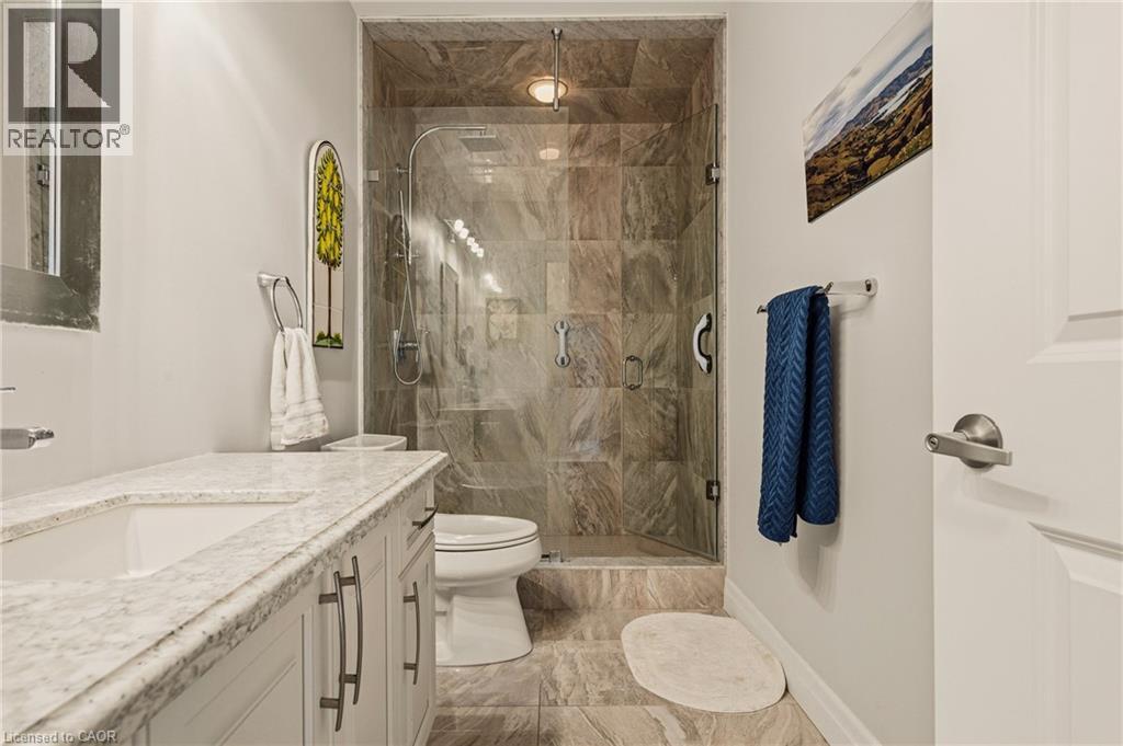 90 Charlton Avenue W Unit# Ph1 Property Photo 22