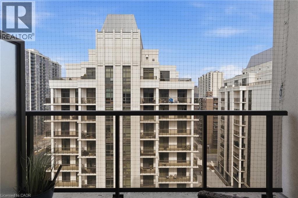90 Charlton Avenue W Unit# Ph1 Property Photo 25