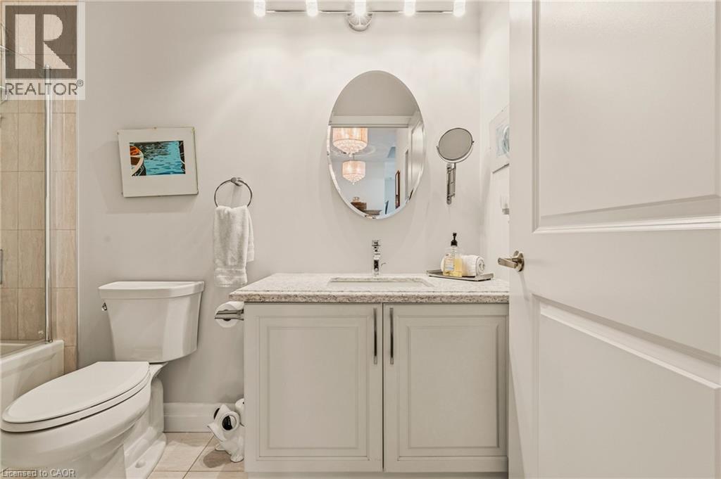 90 Charlton Avenue W Unit# Ph1 Property Photo 27