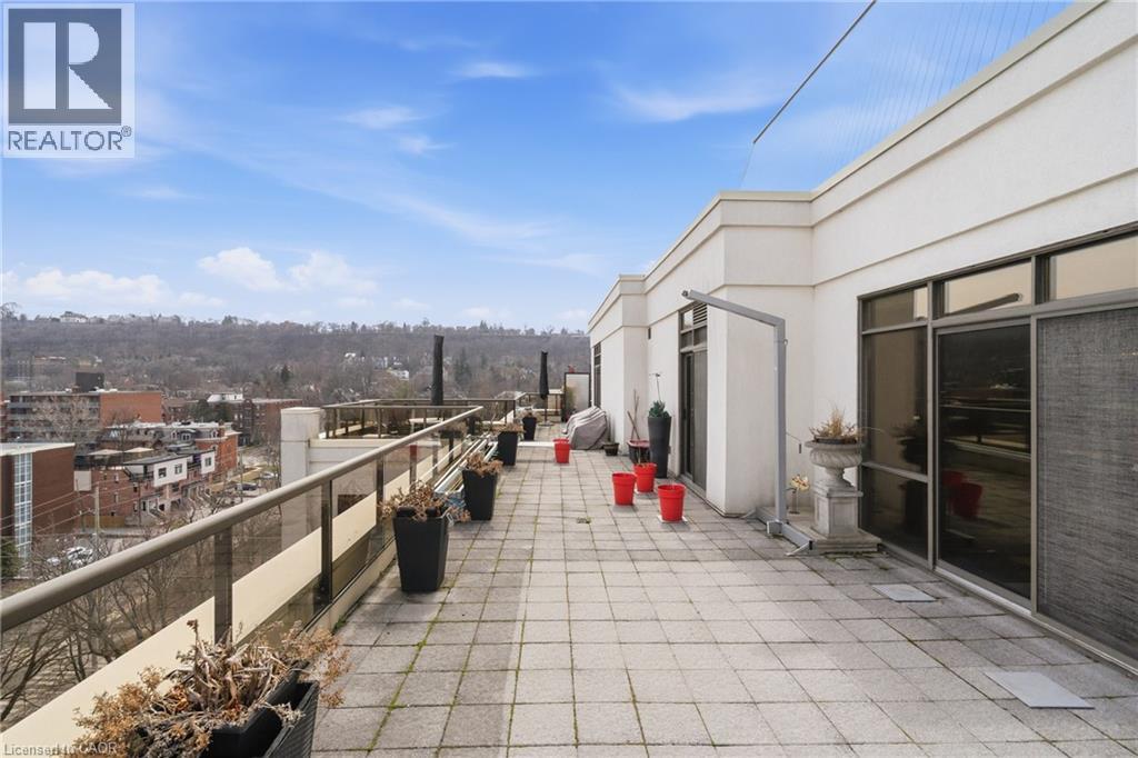 90 Charlton Avenue W Unit# Ph1 Property Photo 38