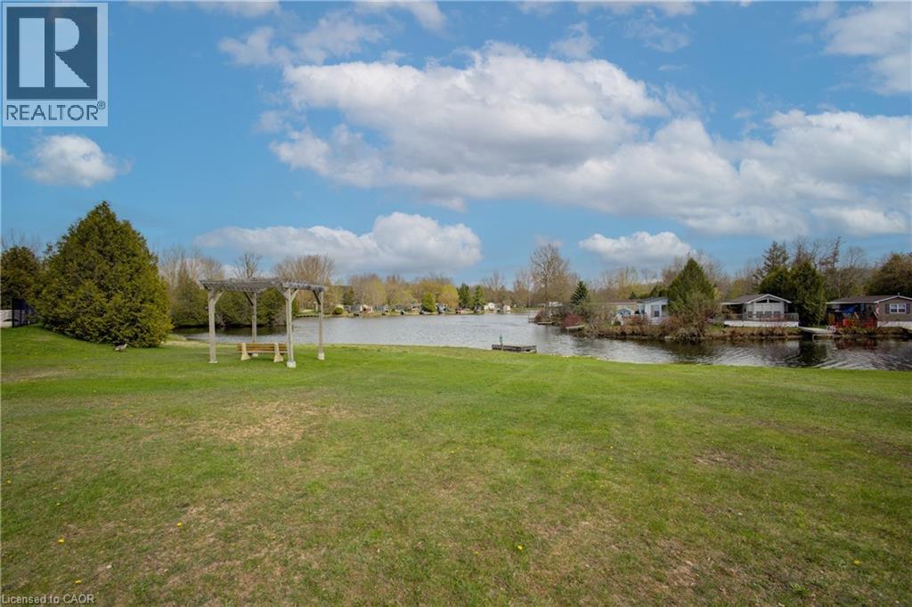 7489 Sideroad 5 E Property Photo 32