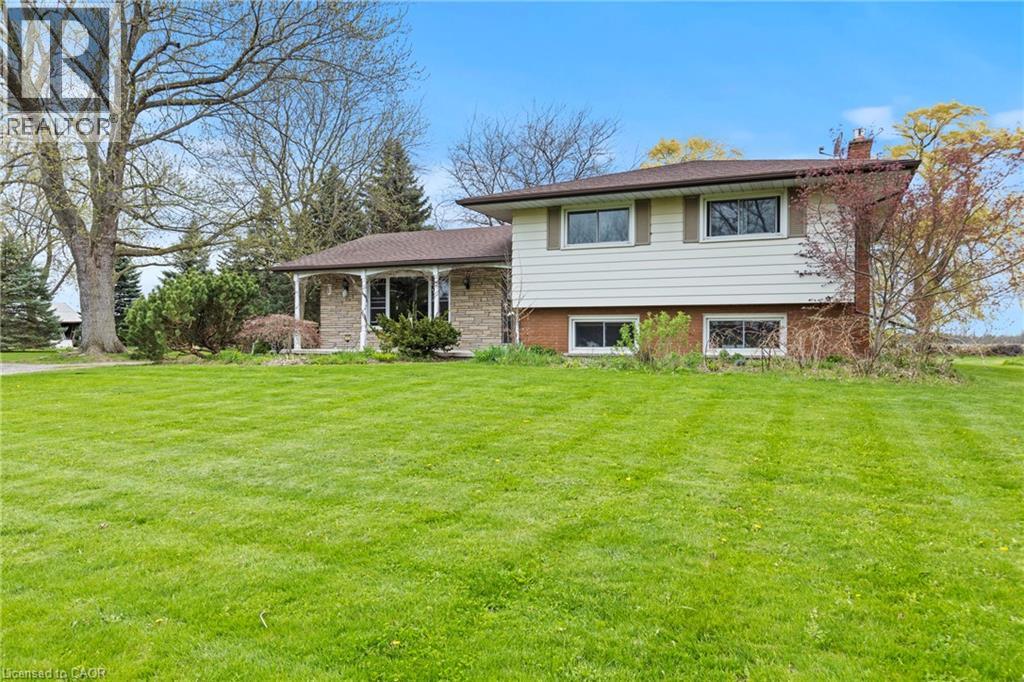 488 Townline Road Property Photo 5