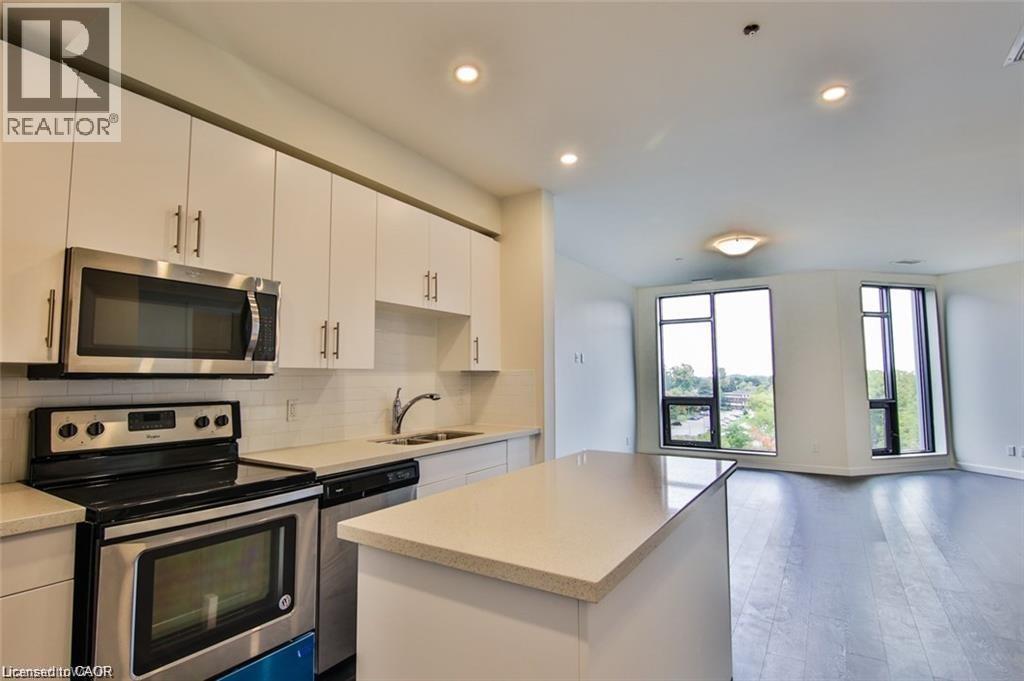 690 King Street W Unit# 522 Property Photo 4