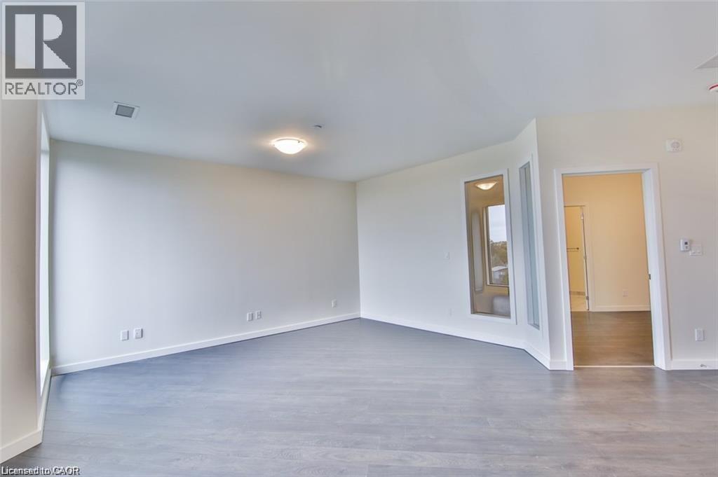 690 King Street W Unit# 522 Property Photo 8