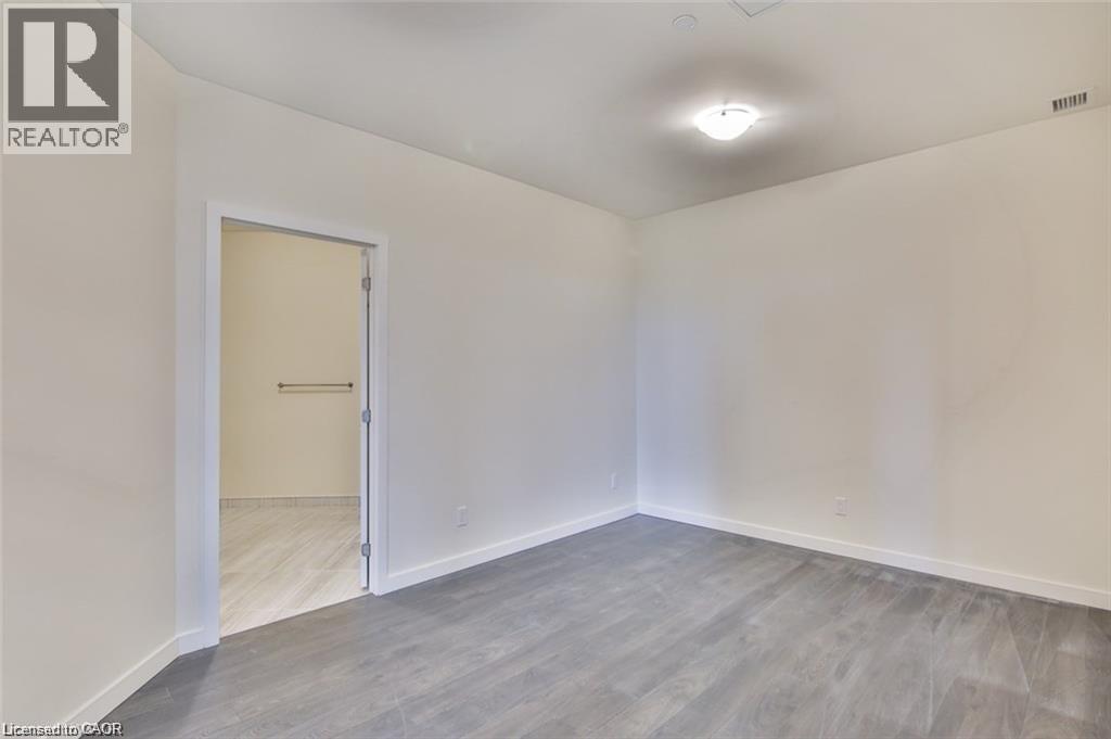 690 King Street W Unit# 522 Property Photo 27