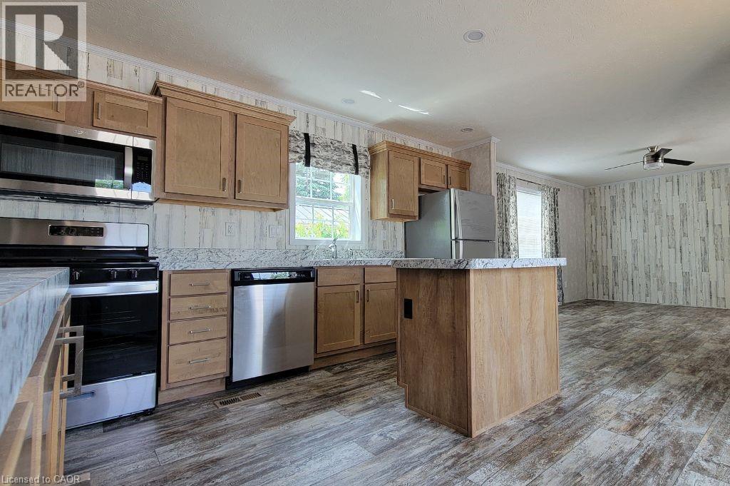 77 Park Lane Property Photo 10