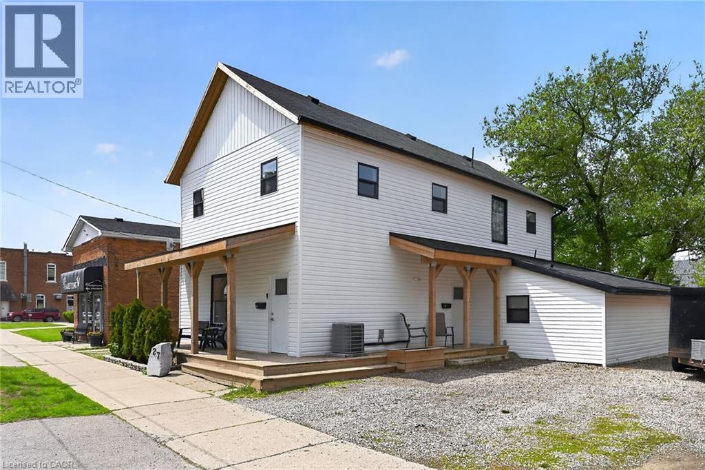 27 Cayuga Street N Property Photo 2
