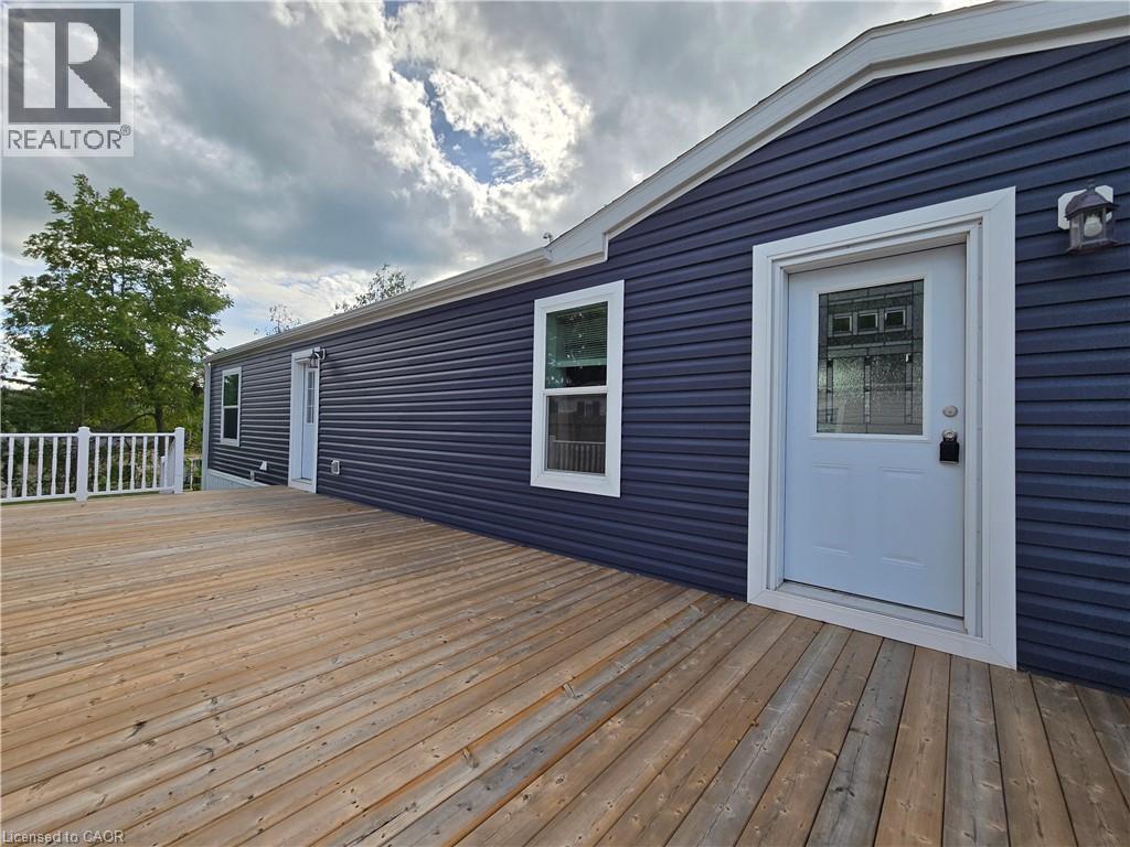 24 Macpherson Crescent Property Photo 2