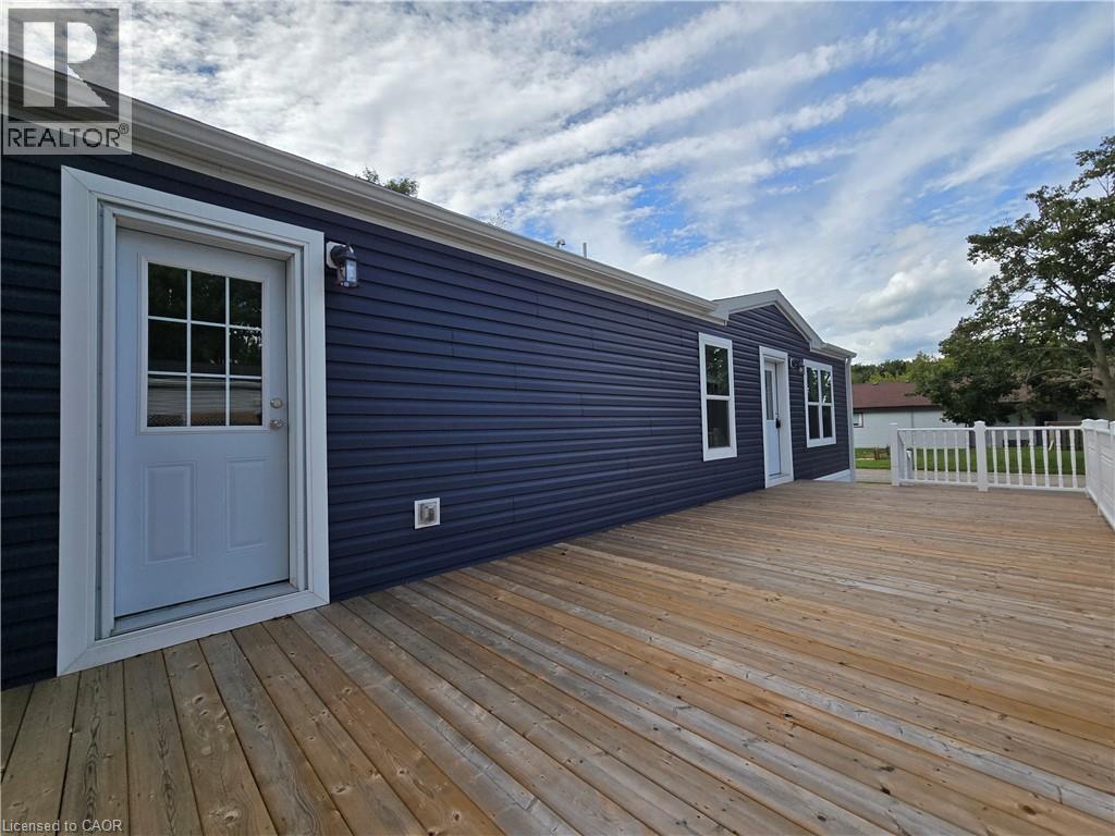 24 Macpherson Crescent Property Photo 3
