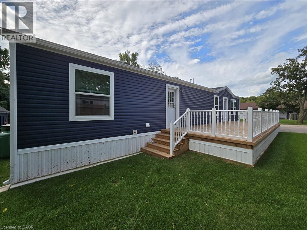 24 Macpherson Crescent Property Photo 4