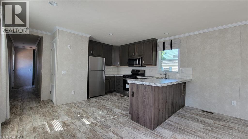 24 Macpherson Crescent Property Photo 11