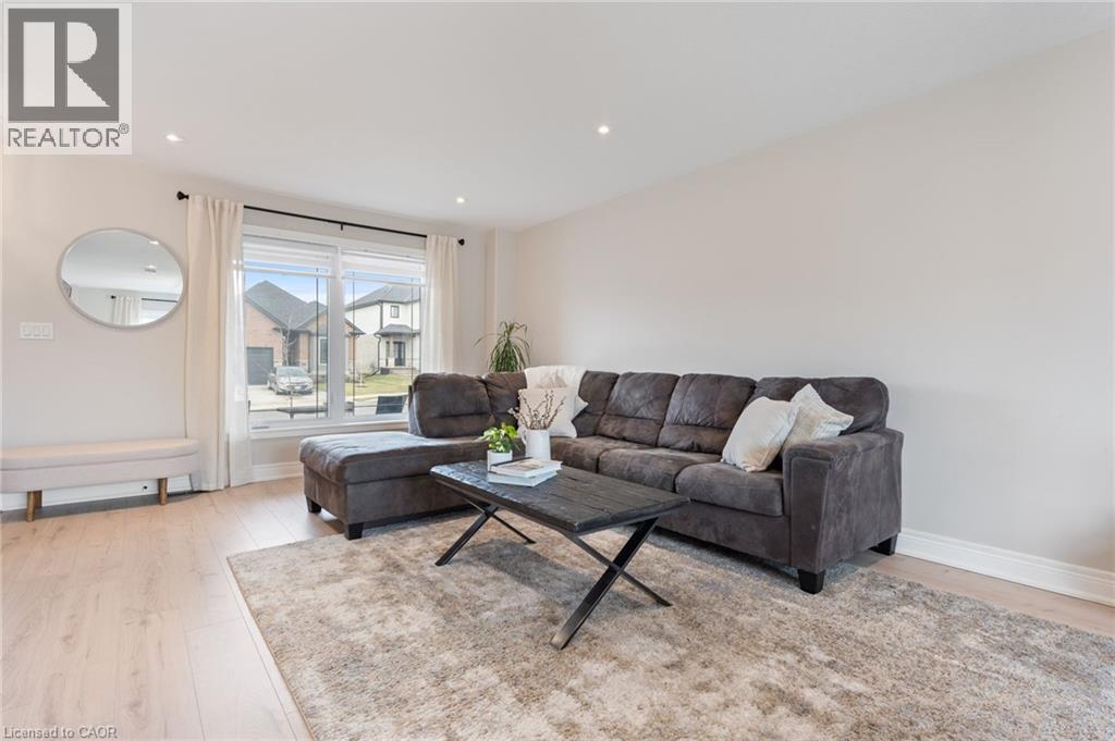 22 Hare Street Property Photo 5