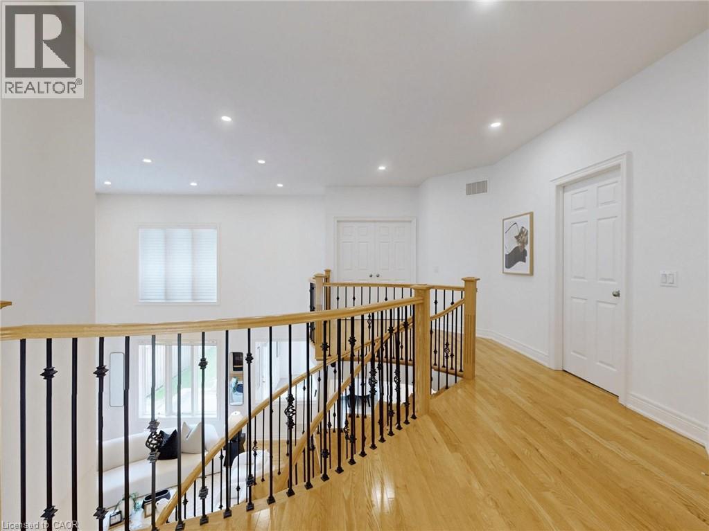 2238 Lyndhurst Drive Property Photo 25