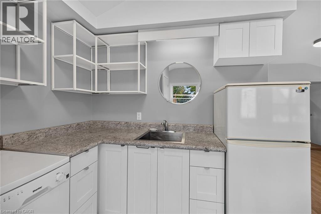 5 Willoway Lane Property Photo 9