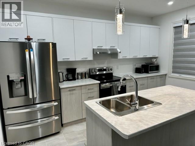 135 Rosie Street Property Photo 2