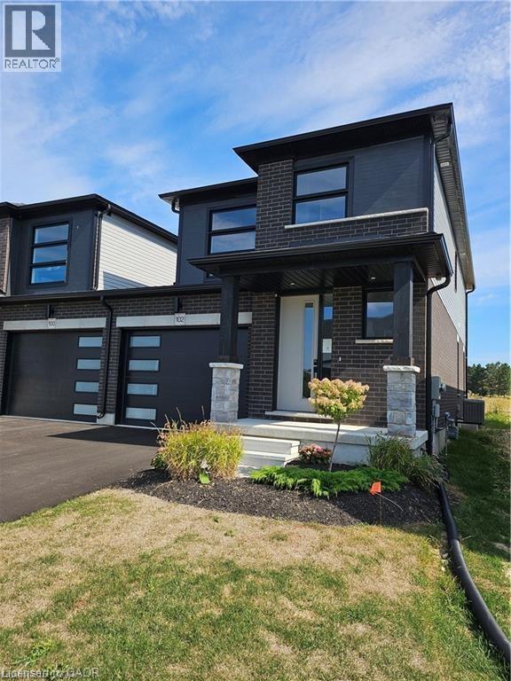 102 THACKERAY Way Property Photo 1