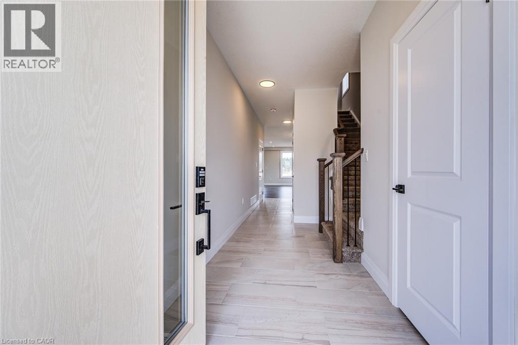 102 Thackeray Way Property Photo 15