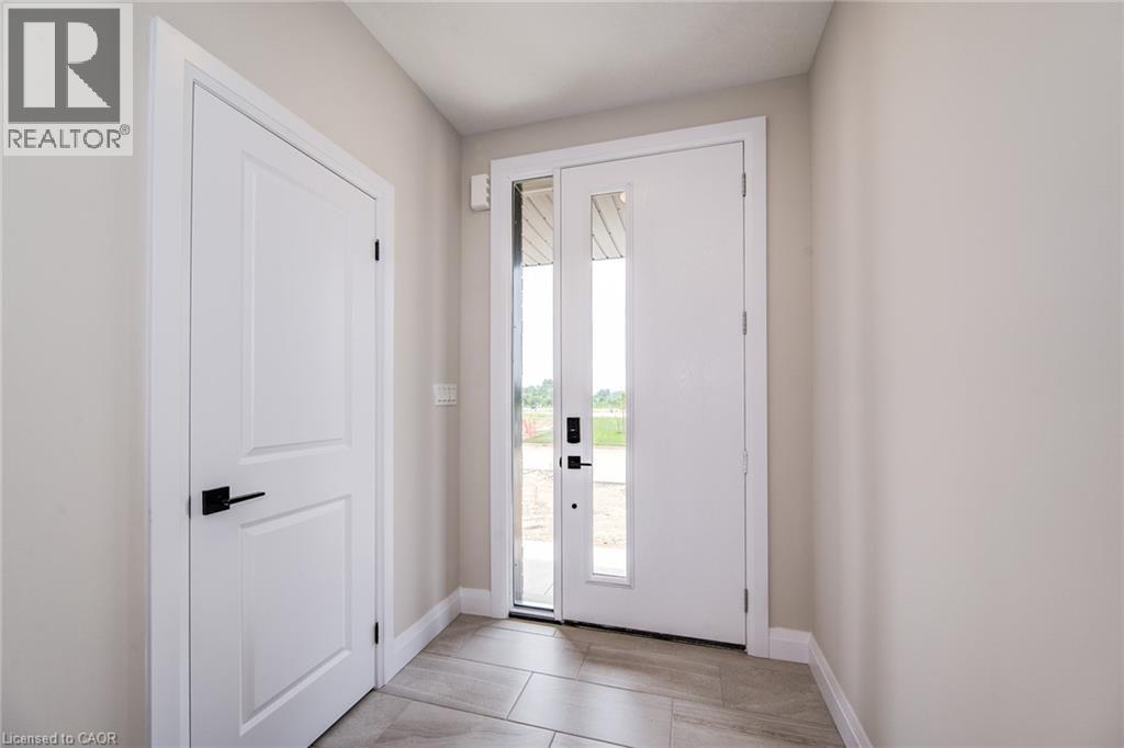 102 Thackeray Way Property Photo 16